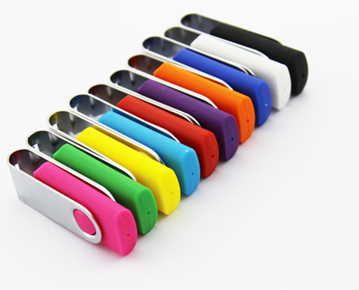 USB Twister runsaasti värejä